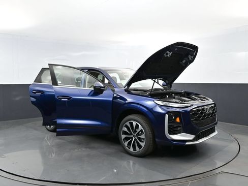 New 2026 Audi Q3 quattro 2.0T AWD/4WD image 30