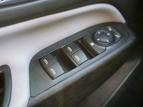 Used 2023 Chevrolet Equinox LT w/ Driver Convenience Package image 26