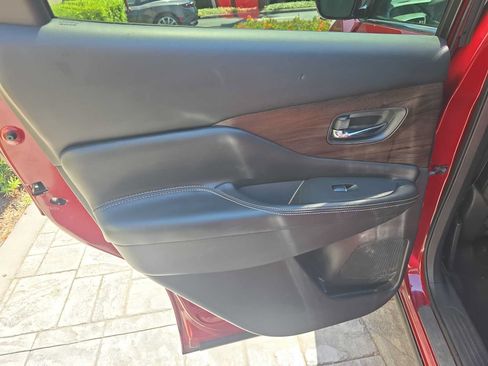 Used 2021 Nissan Murano Platinum w/ Cargo Package FWD image 9