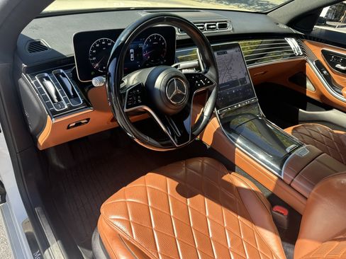 Used 2021 Mercedes-Benz S 580 4MATIC Sedan w/ Warmth & Comfort Package image 19