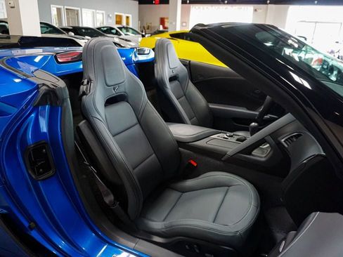 Used 2015 Chevrolet Corvette Z06 w/ 3LZ Preferred Equipment Group RWD image 34