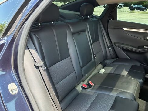 Used 2017 Chevrolet Impala LT w/ Convenience Package FWD image 30