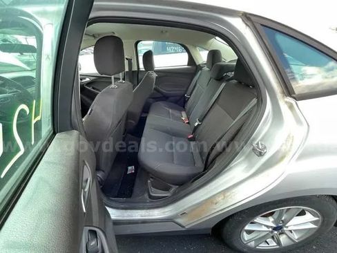 Used 2016 Ford Focus SE FWD image 23