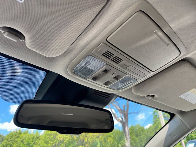 Used 2022 Honda CR-V Touring image 13