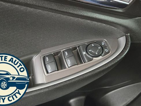 Used 2024 Chevrolet Malibu LT image 21