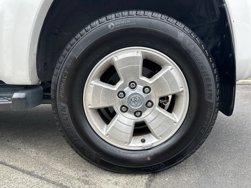 Used 2006 Toyota 4Runner SR5 RWD image 27