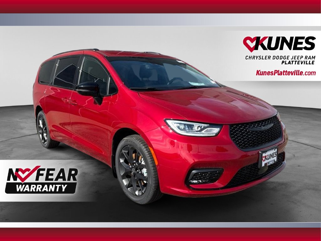 New 2026 Chrysler Pacifica Select w/ S Appearance Package AWD/4WD image 1