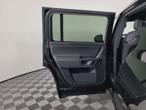 Used 2023 Rivian R1S Adventure AWD/4WD image 17