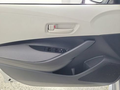Used 2025 Toyota Corolla LE w/ Convenience Package FWD image 21