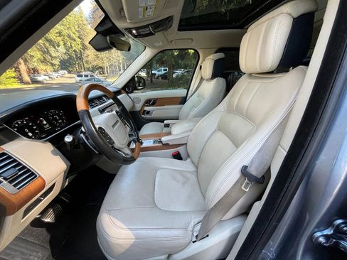 Used 2019 Land Rover Range Rover Long Wheelbase Autobiography image 10