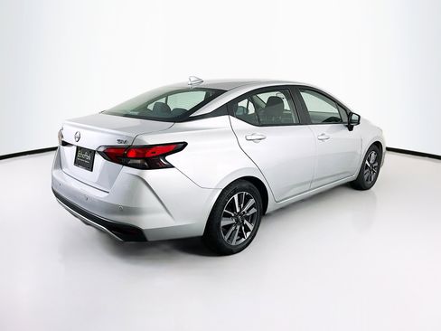 Used 2023 Nissan Versa SV image 9