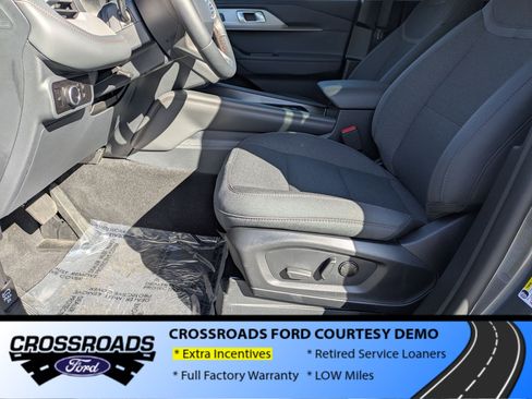 New 2025 Ford Explorer Active image 11