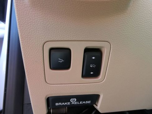 Used 2019 Ford F350 Lariat w/ Lariat Ultimate Package AWD/4WD image 30