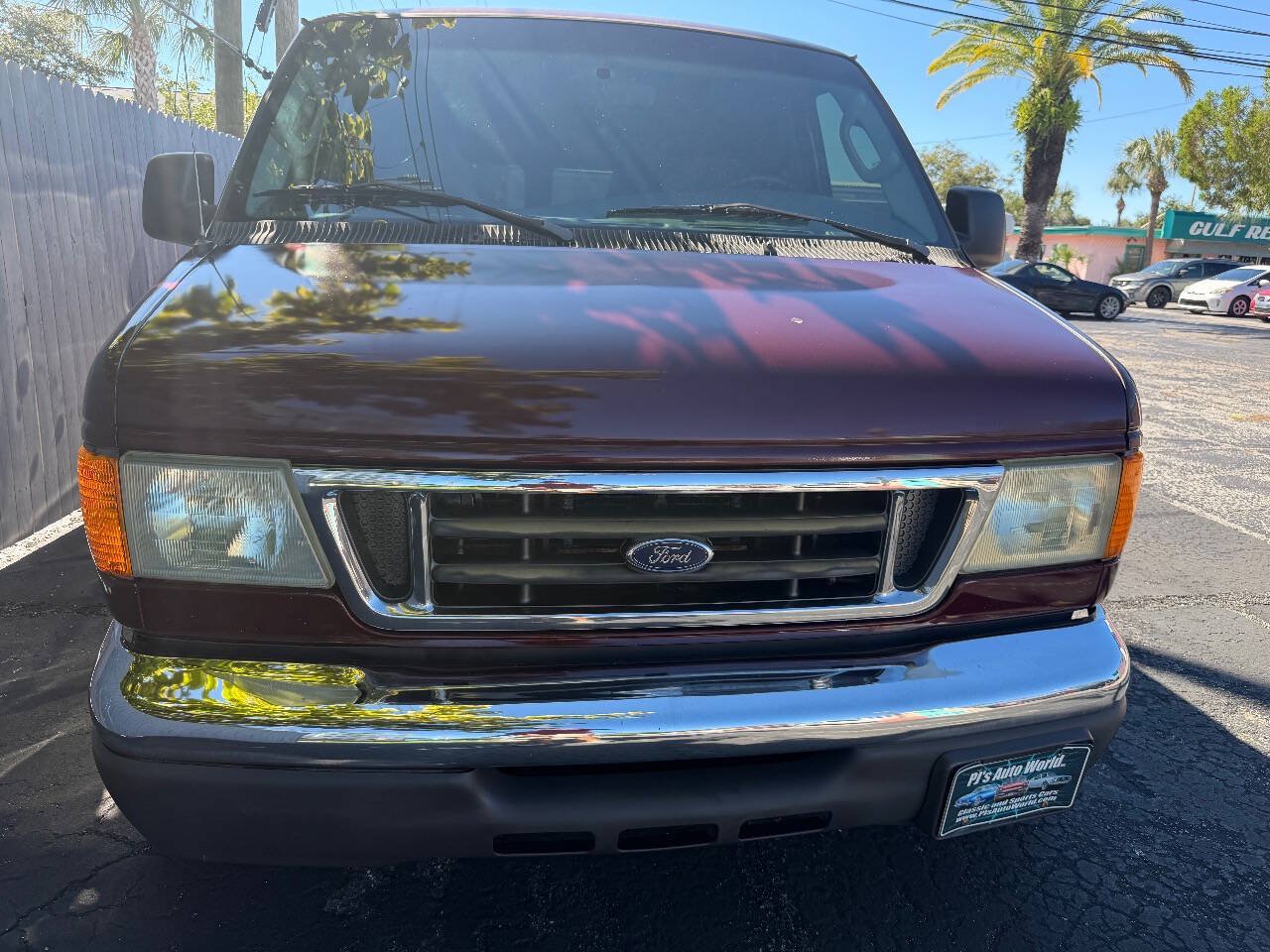 Used 2006 Ford E-150 and Econoline 150 RWD image 2