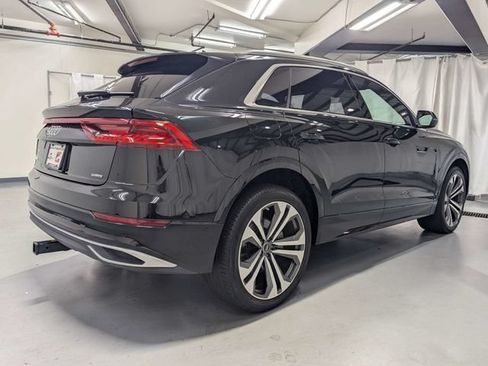 Used 2022 Audi Q8 Prestige w/ Prestige Package AWD/4WD image 3
