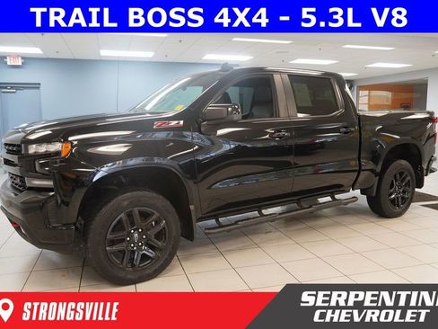 Used 2022 Chevrolet Silverado 1500 LT Trail Boss w/ Convenience Package II AWD/4WD image 1