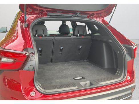 Used 2025 Chevrolet Trax RS w/ Sunroof Package FWD image 19