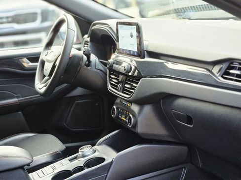 Used 2025 Ford Escape ST-Line FWD image 13