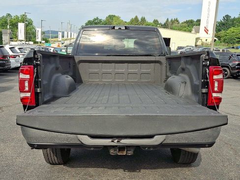 Used 2024 RAM 3500 Big Horn w/ Towing Technology Group AWD/4WD image 28
