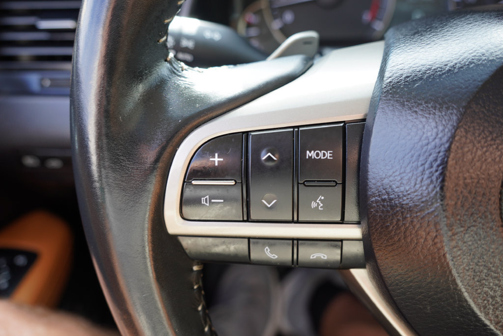Used 2022 Lexus RX 350 AWD w/ Premium Package image 36