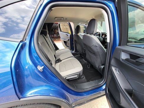 Used 2022 Ford Escape SE w/ SE Sport Appearance Package FWD image 10