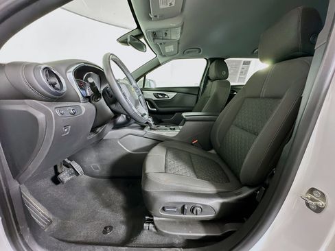 Used 2019 Chevrolet Blazer LT image 13