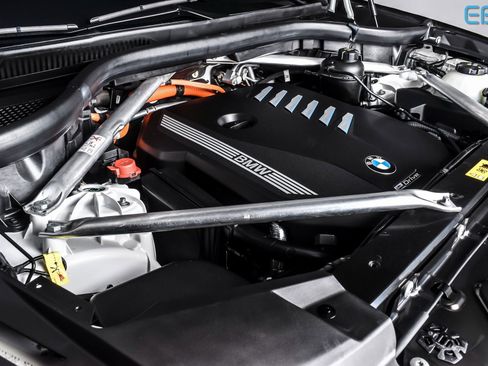 Used 2023 BMW X5 xDrive45e w/ Executive Package image 12