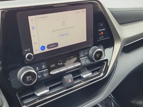 Used 2023 Toyota Highlander LE image 26