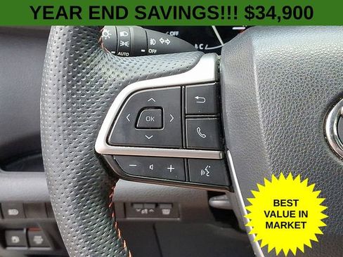 Used 2023 Toyota Sienna XSE image 25