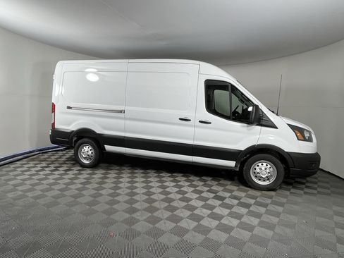 New 2026 Ford Transit 250 148 Medium Roof Extended AWD image 11
