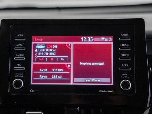 Used 2024 Toyota Camry SE image 19