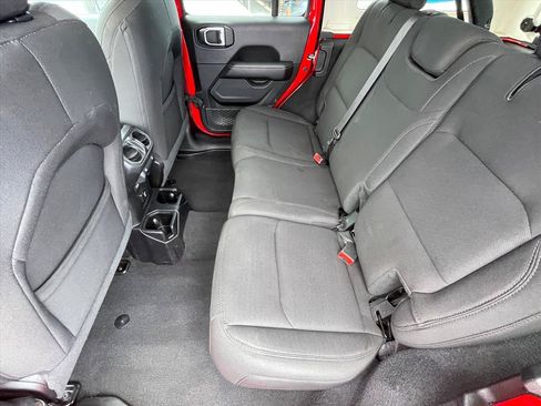 Used 2021 Jeep Wrangler Unlimited Sahara AWD/4WD image 23