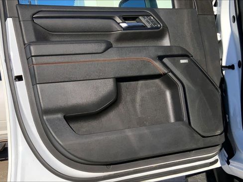 Used 2024 GMC Sierra 2500 AT4 w/ Technology Package image 19