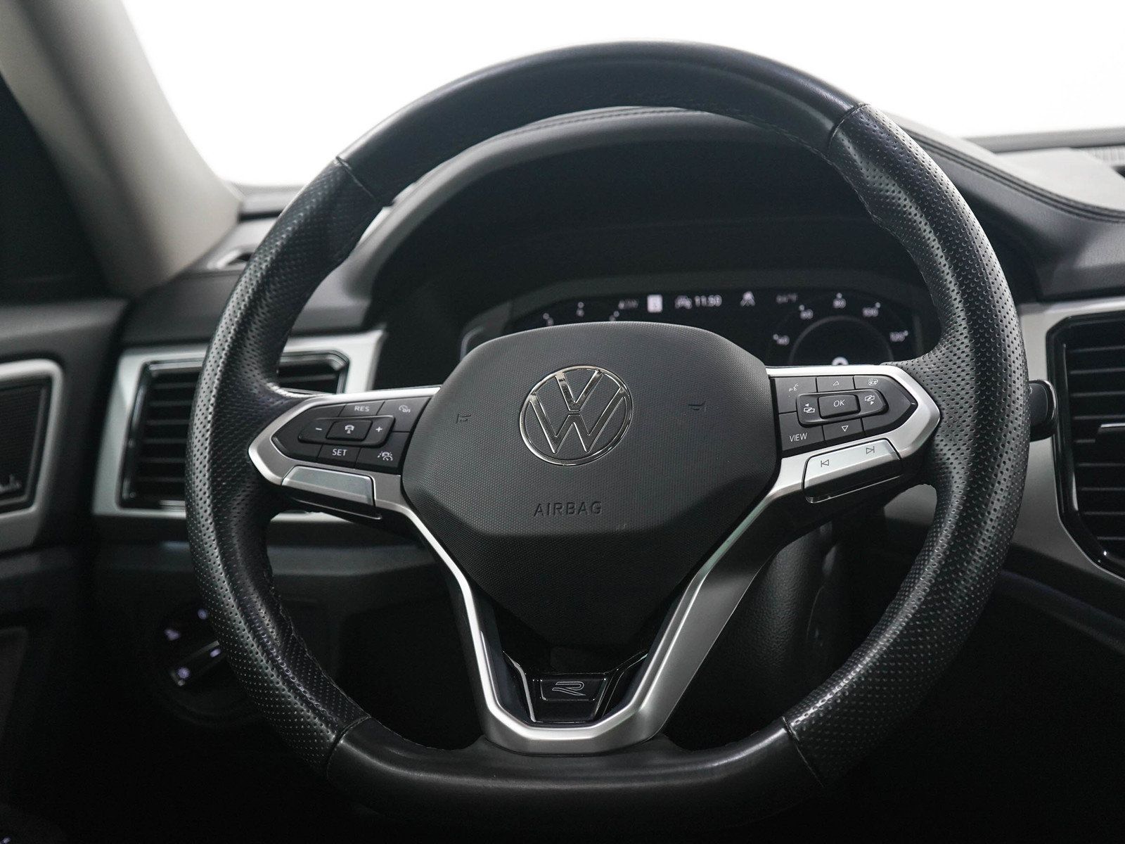 Used 2023 Volkswagen Atlas SEL Premium AWD/4WD image 19
