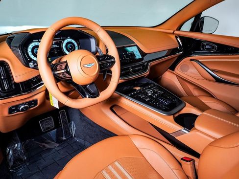 New 2026 Aston Martin DBX 707 image 21