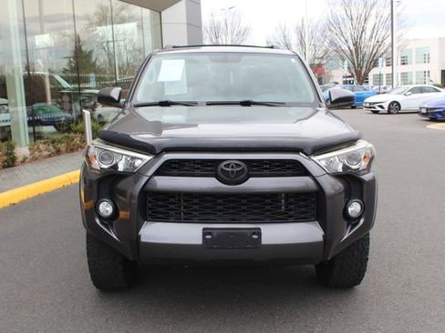 Used 2015 Toyota 4Runner SR5 image 8