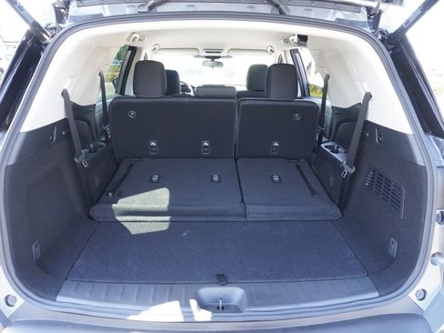 New 2025 Nissan Pathfinder SV image 8