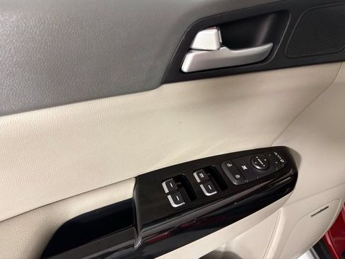 Used 2019 Kia Sportage EX w/ EX Technology Package FWD image 20