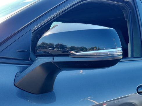 Used 2022 Toyota Highlander XSE image 18