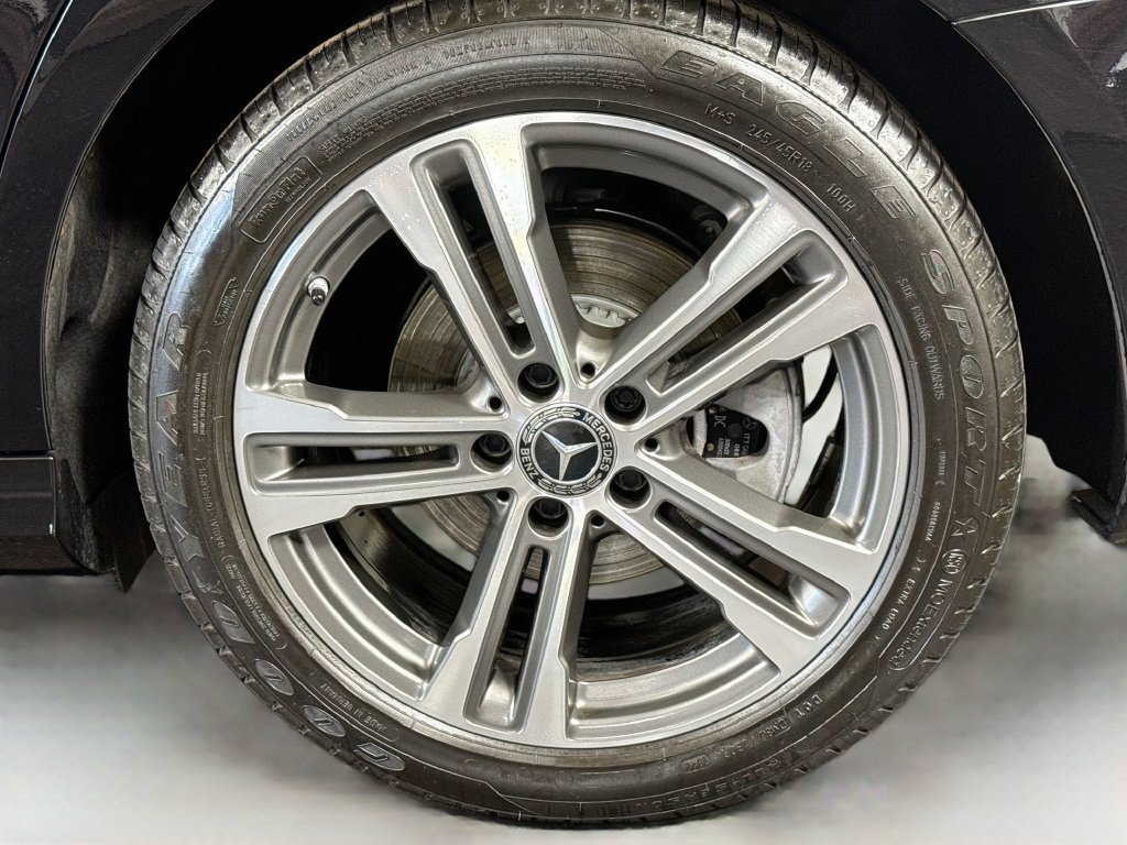 Used 2022 Mercedes-Benz E 350 Sedan w/ Driver Assistance Package image 35