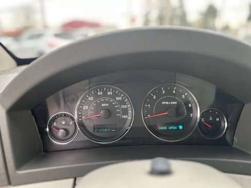 Used 2005 Jeep Grand Cherokee Limited AWD/4WD image 17
