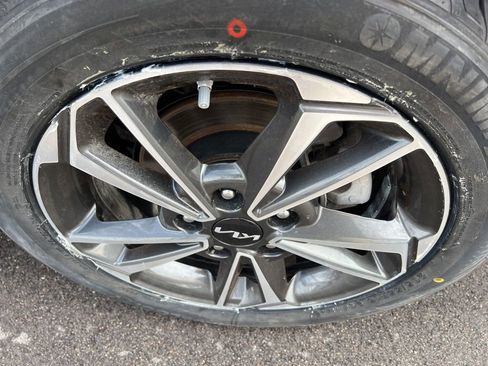 Certified 2023 Kia Forte LXS image 39