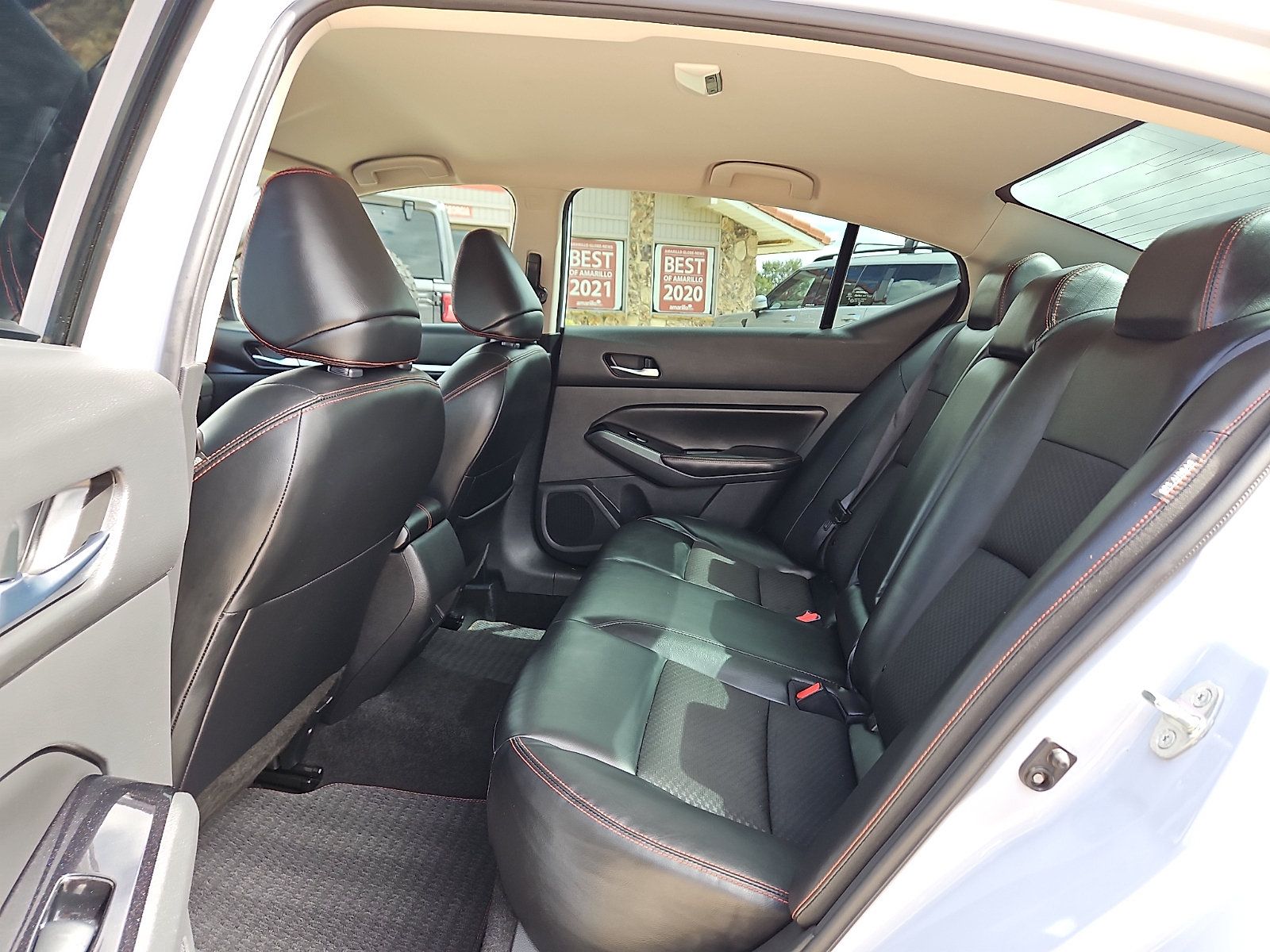 Used 2023 Nissan Altima 2.5 SR FWD image 9