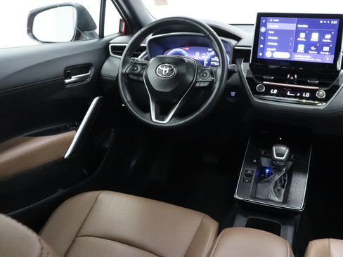 Used 2026 Toyota Corolla Cross XLE w/ Convenience Package image 32