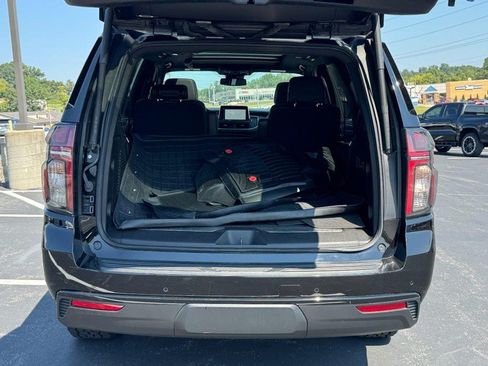 Used 2023 Chevrolet Tahoe Z71 w/ Luxury Package AWD/4WD image 5