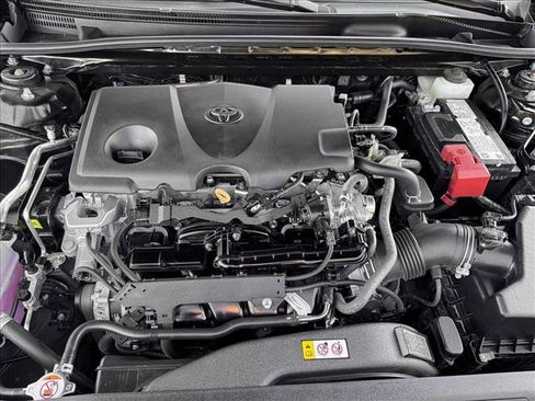 Used 2024 Toyota Camry SE image 21
