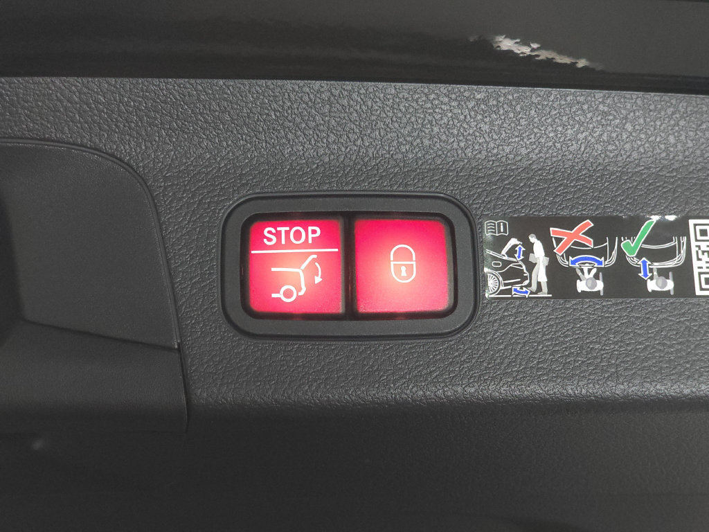 Certified 2026 Mercedes-Benz GLS 450 4MATIC image 33