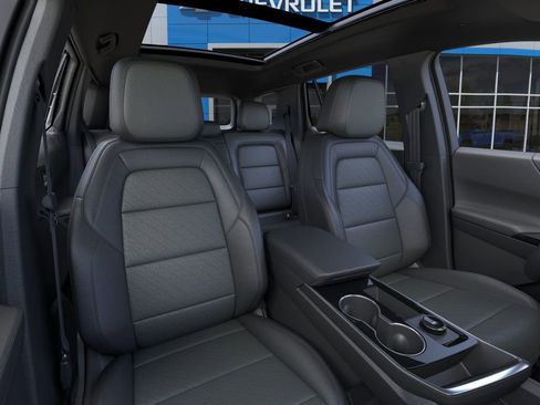 New 2026 Chevrolet Equinox LT w/ Convenience Package II AWD/4WD image 19