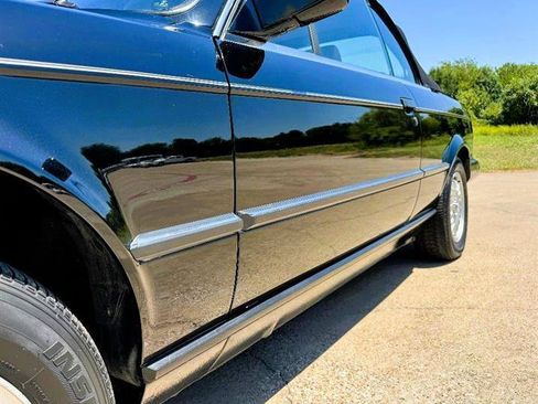 Used 1991 BMW 325i Convertible RWD image 19