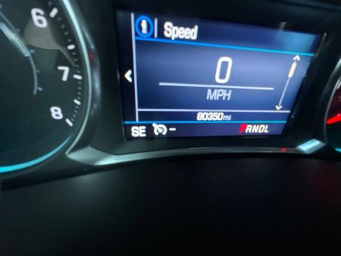 Used 2019 Chevrolet Equinox LT FWD image 24